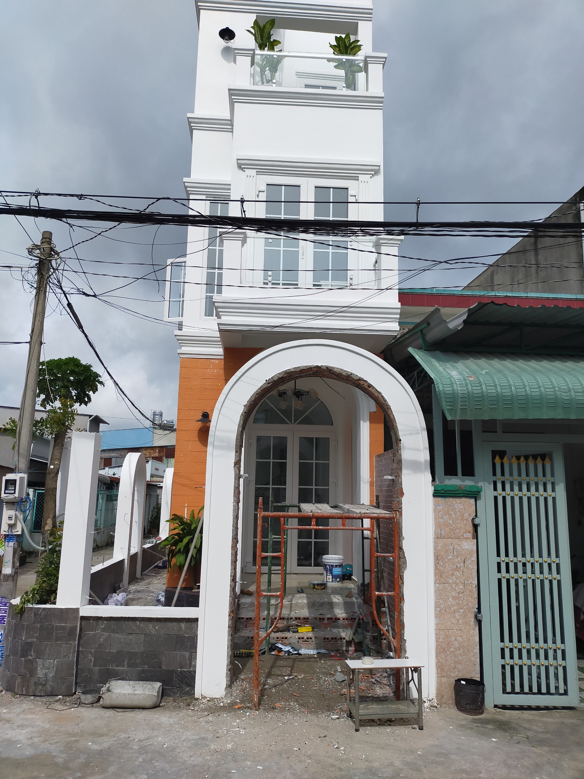 Công Trình Eurowindow Tại Hóc Môn